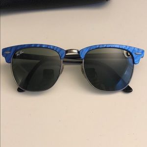 Ray-Ban Wayfarers (RB3016)